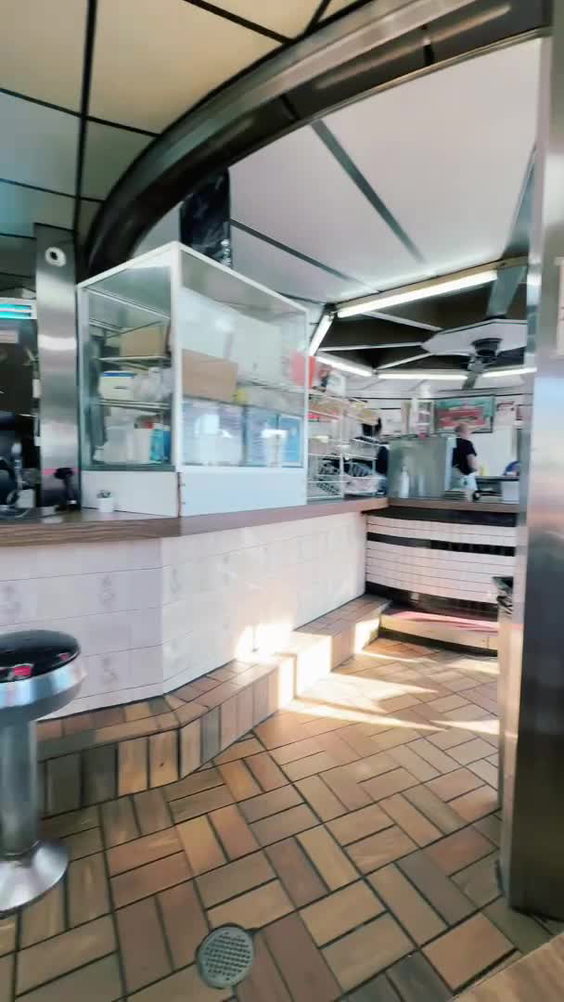 White Mana Diner