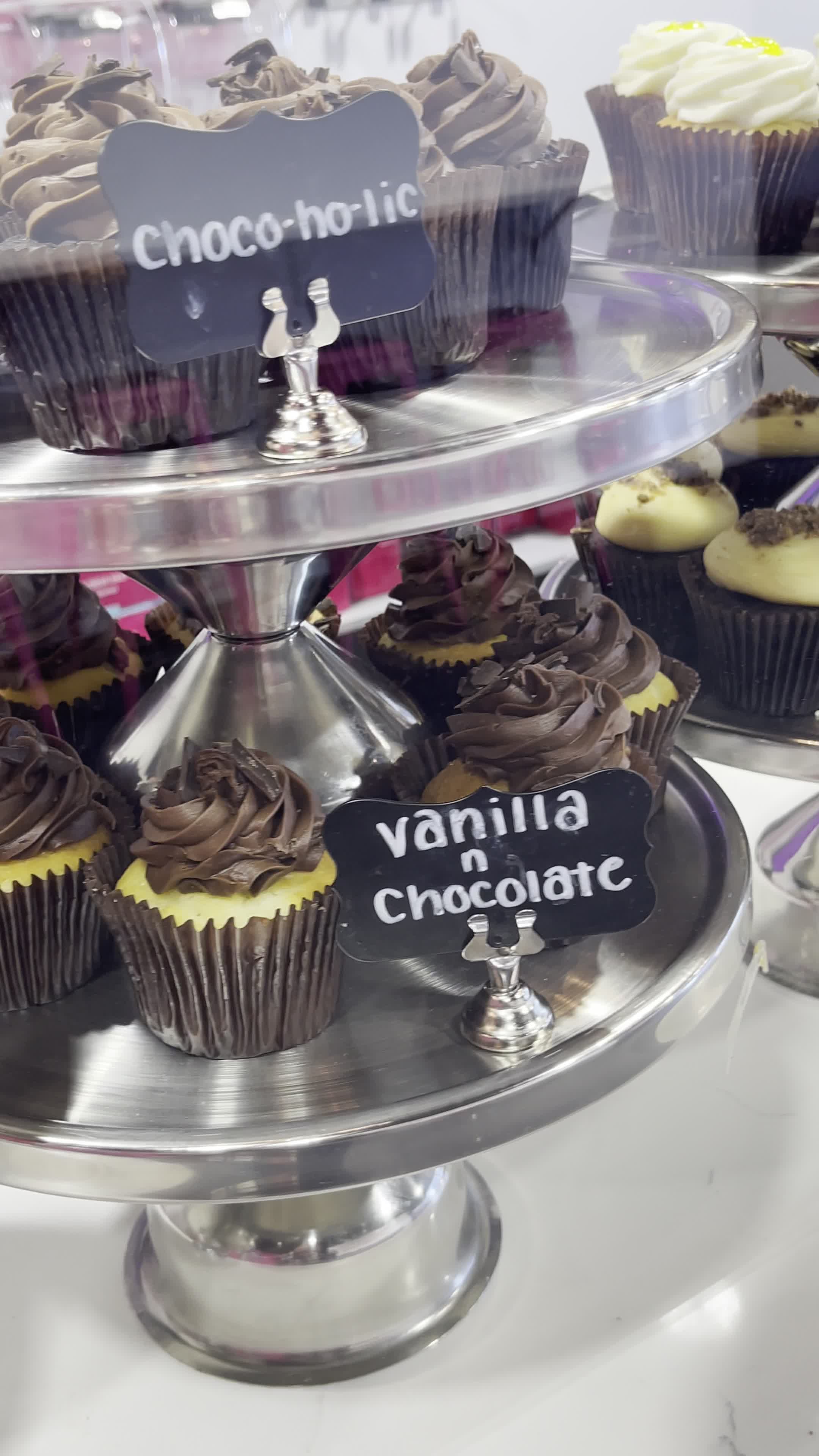 Smallcakes - A Cupcakery and Creamery of Joliet