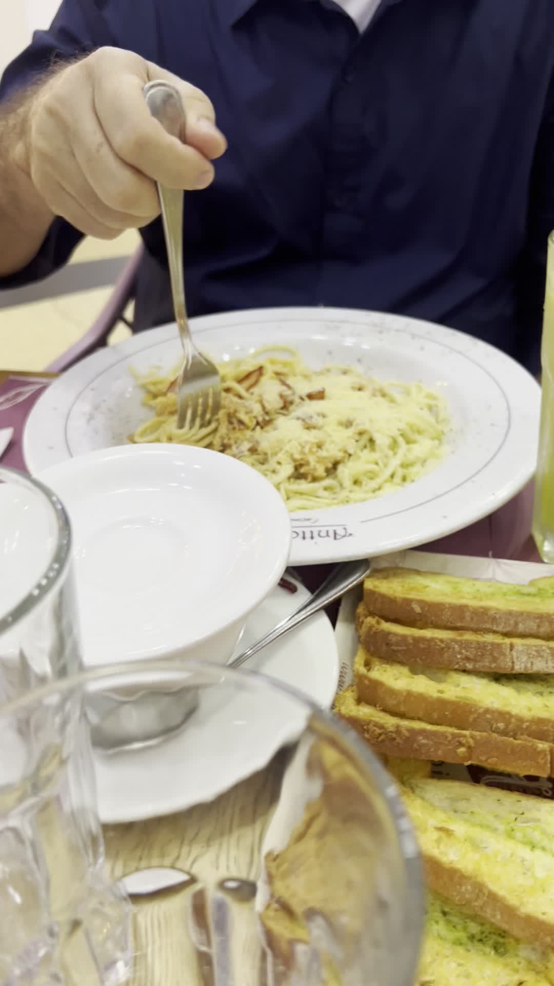 Video review of Anttonina's - Cocina Artesanal -