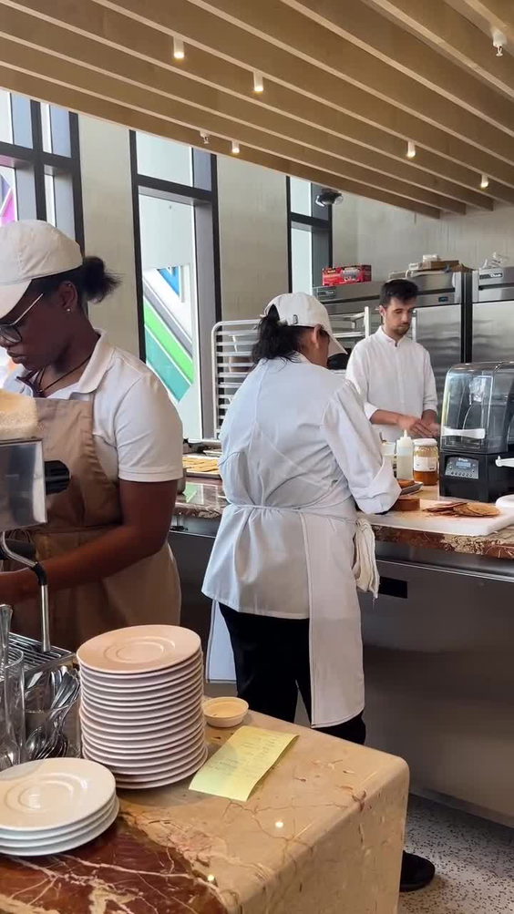 Yann Couvreur Café