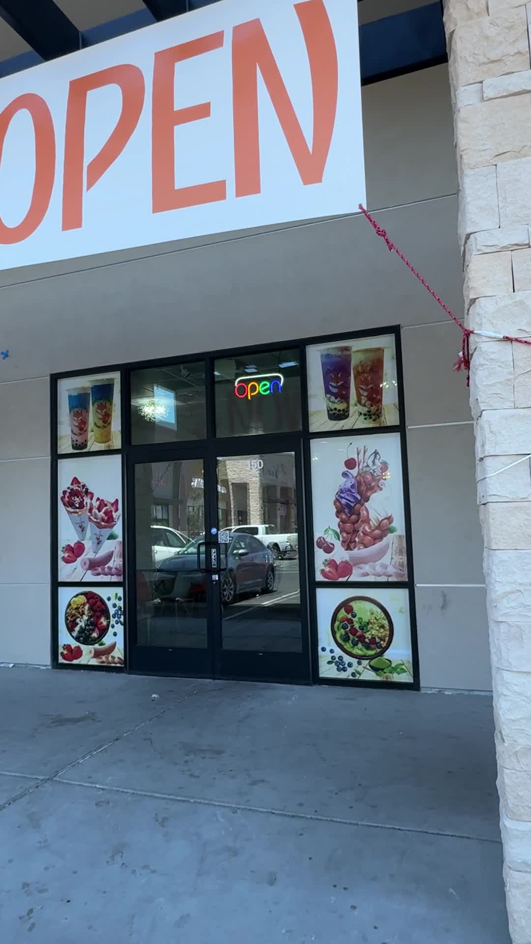 Boba Foxy Bubble Tea, Waffles, Crepes, Acai bowls and Smoothies shop