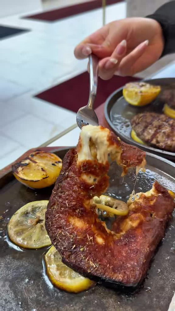 Milos Taverna