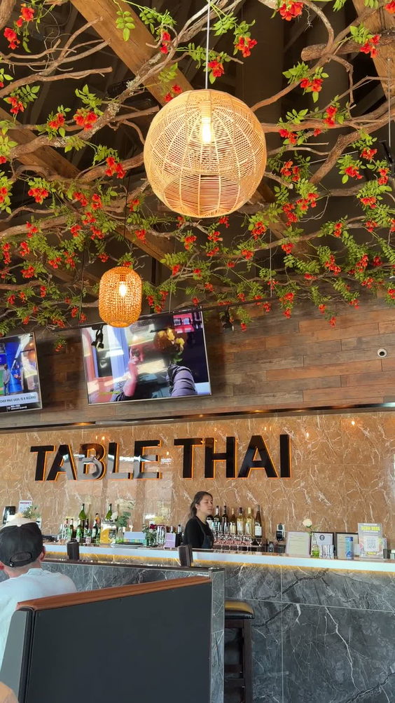 Table thai warm spring 