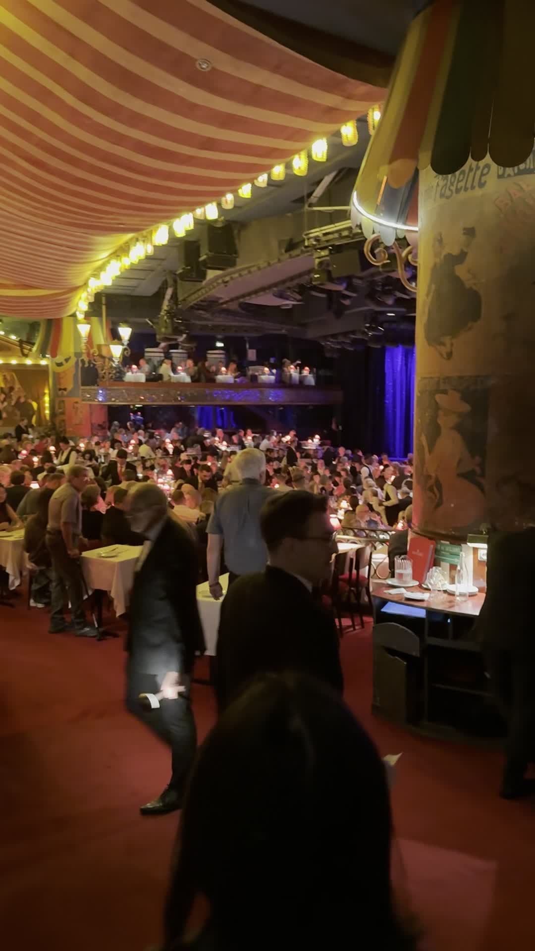 Video review of Moulin Rouge