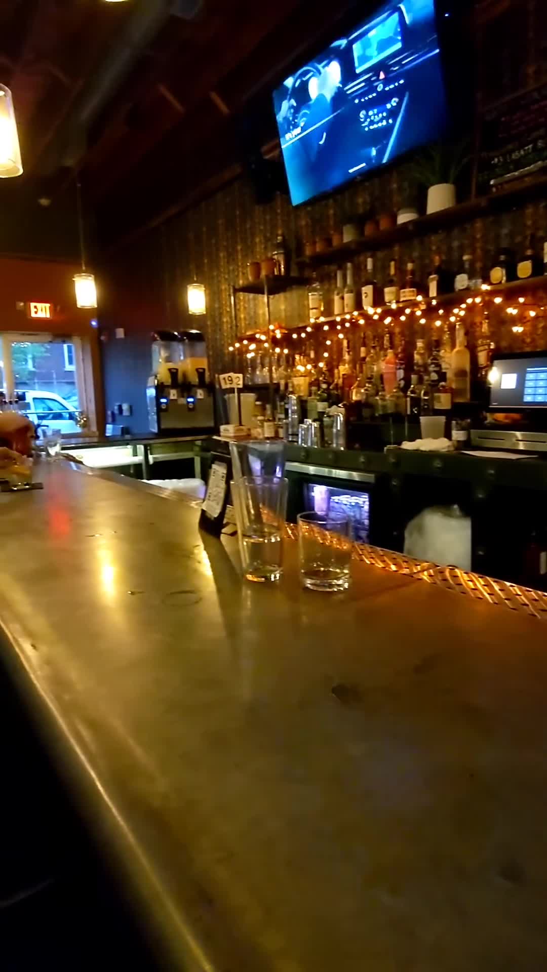 Video review of New Amsterdam