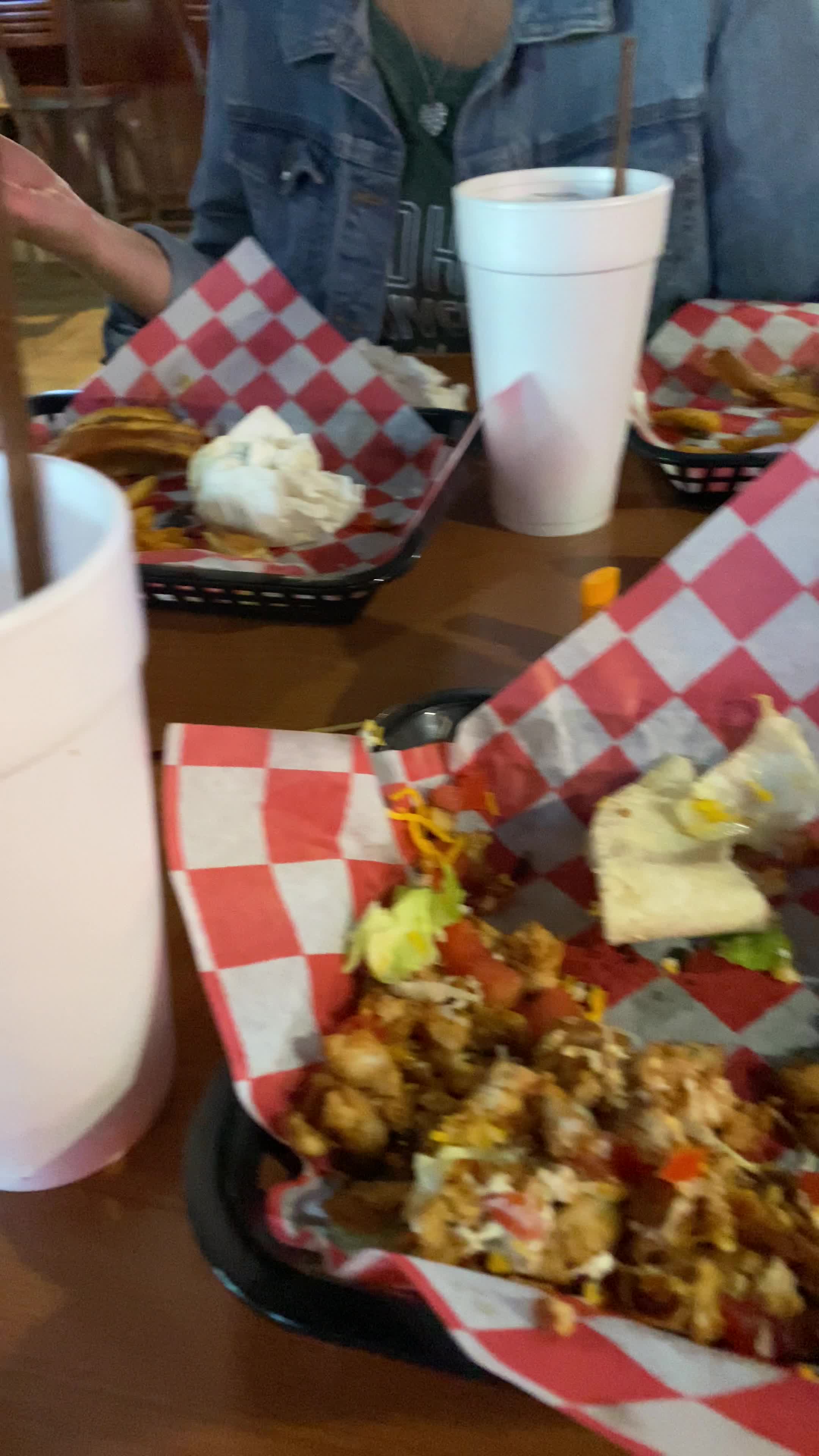 Broneys Alumni Grill