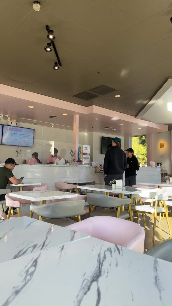 Hanabusa Cafe
