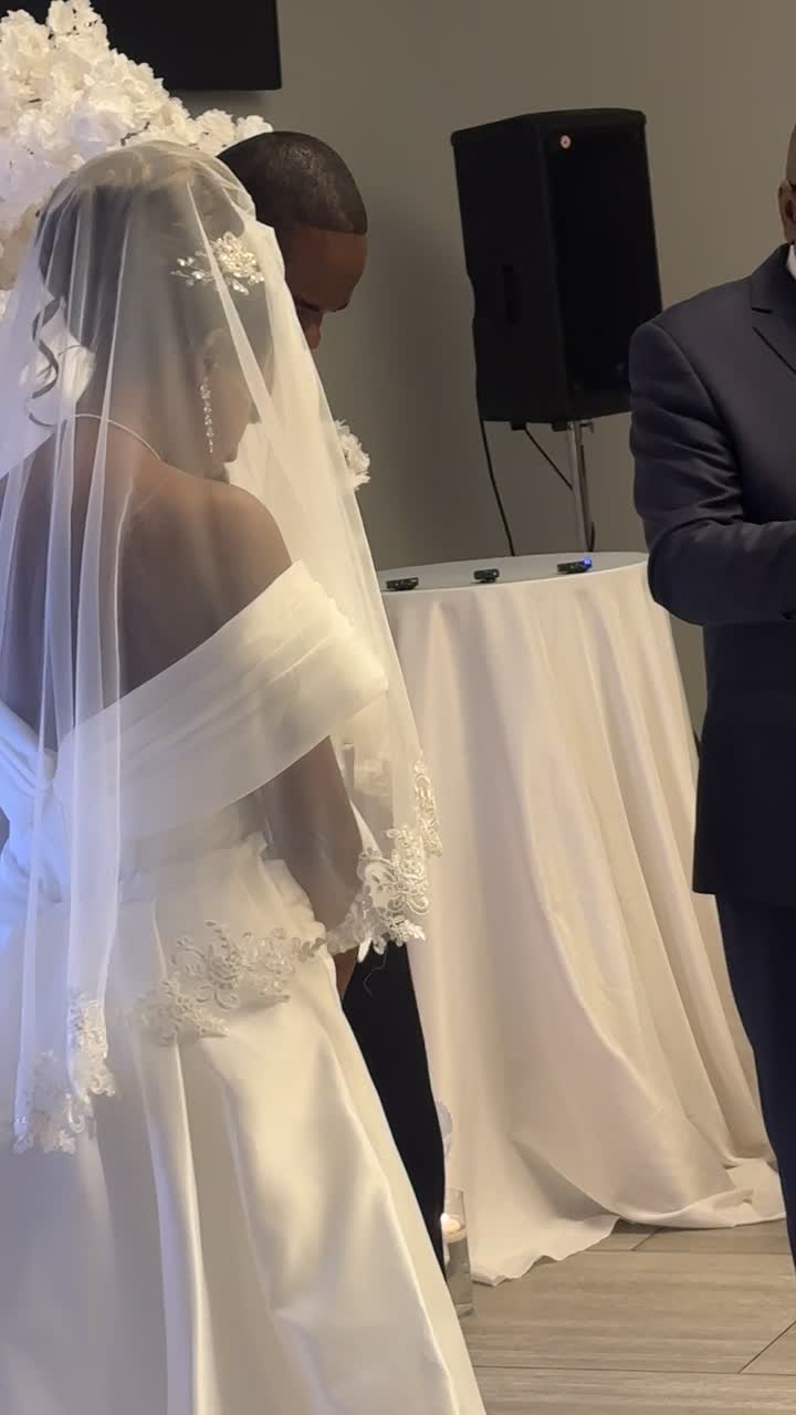 Me Jacqueline Otiniano