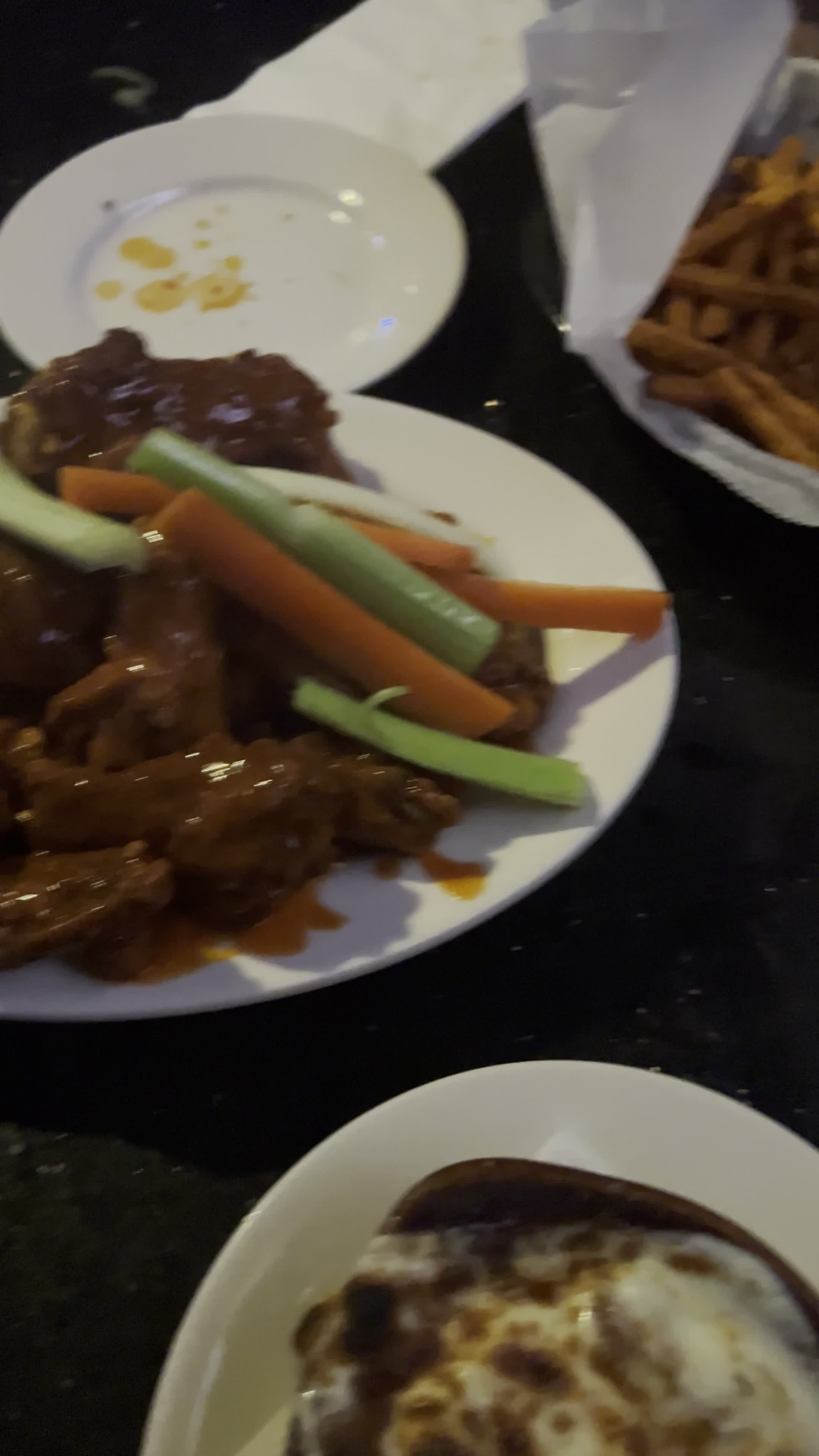 Video review of Croxley's Farmingdale