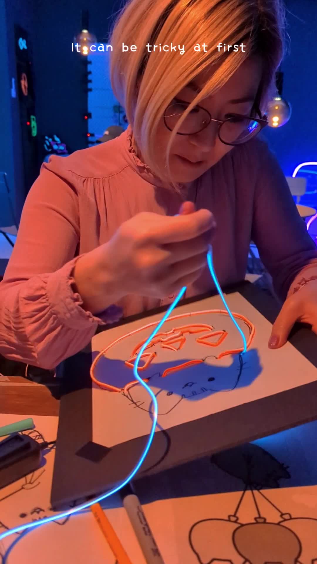 2077 LIGHT SIGN STUDIO