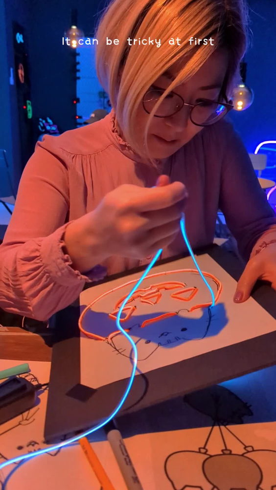 2077 LIGHT SIGN STUDIO