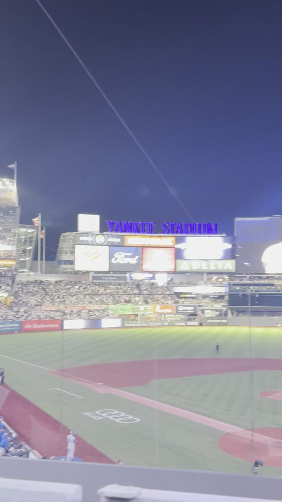 Wetzels Pretzels - Yankee Stadium Station
