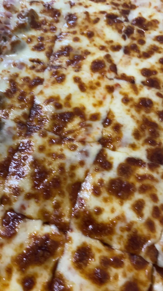 Hometowne pizza