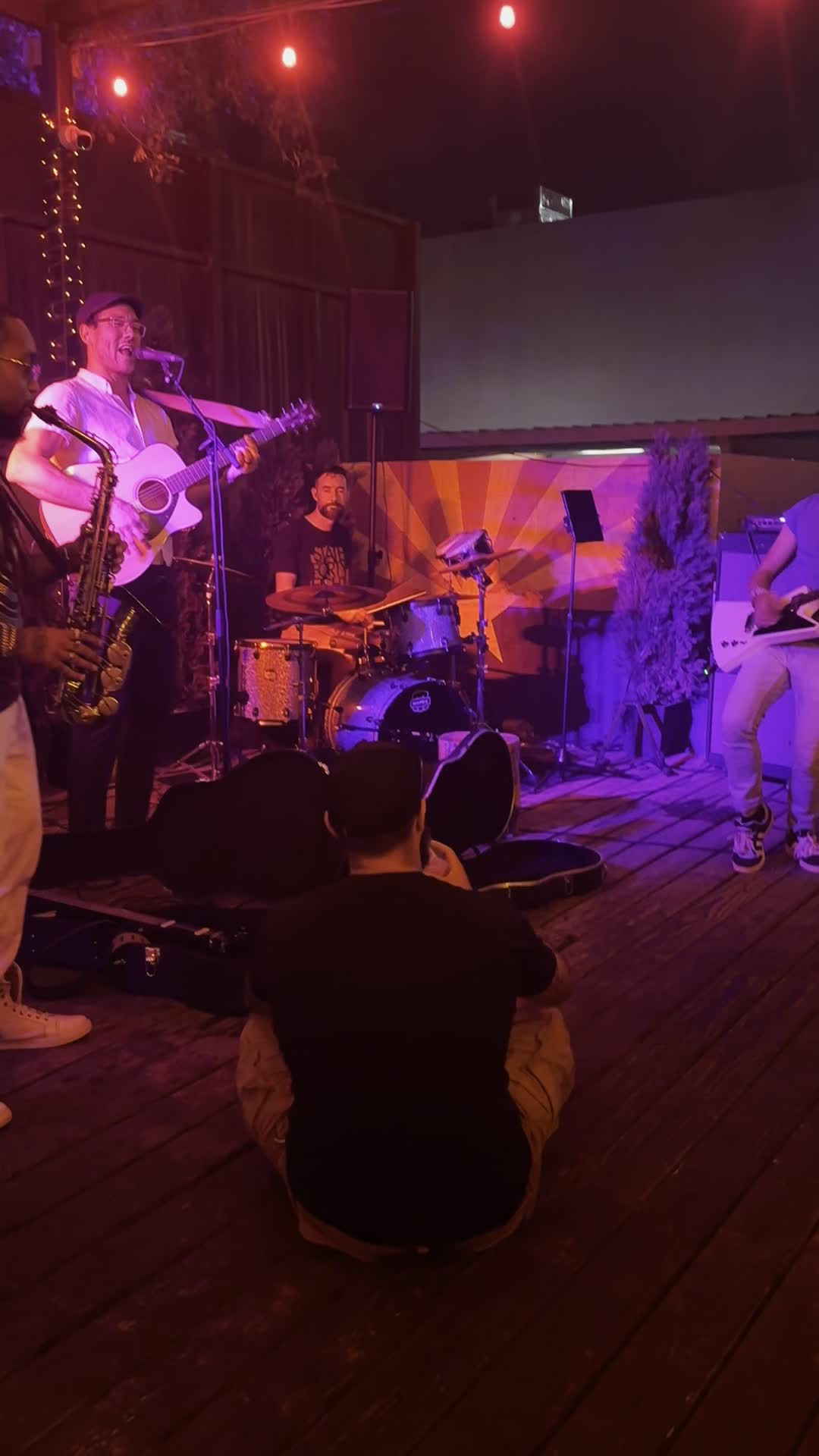 Video review of Luckys Indoor Outdoor