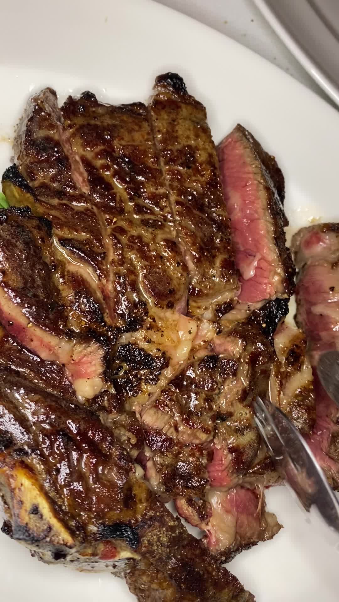 Video review of The Capital Grille