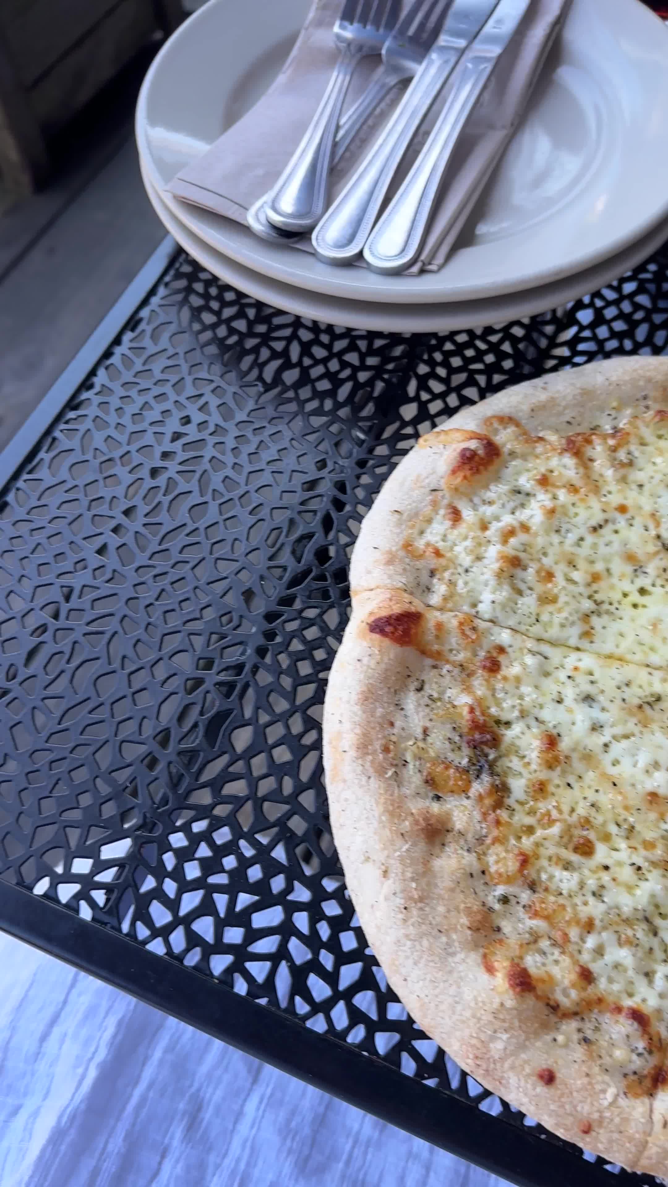 Flatbread Pizza | restaurant, beer, pizzeria