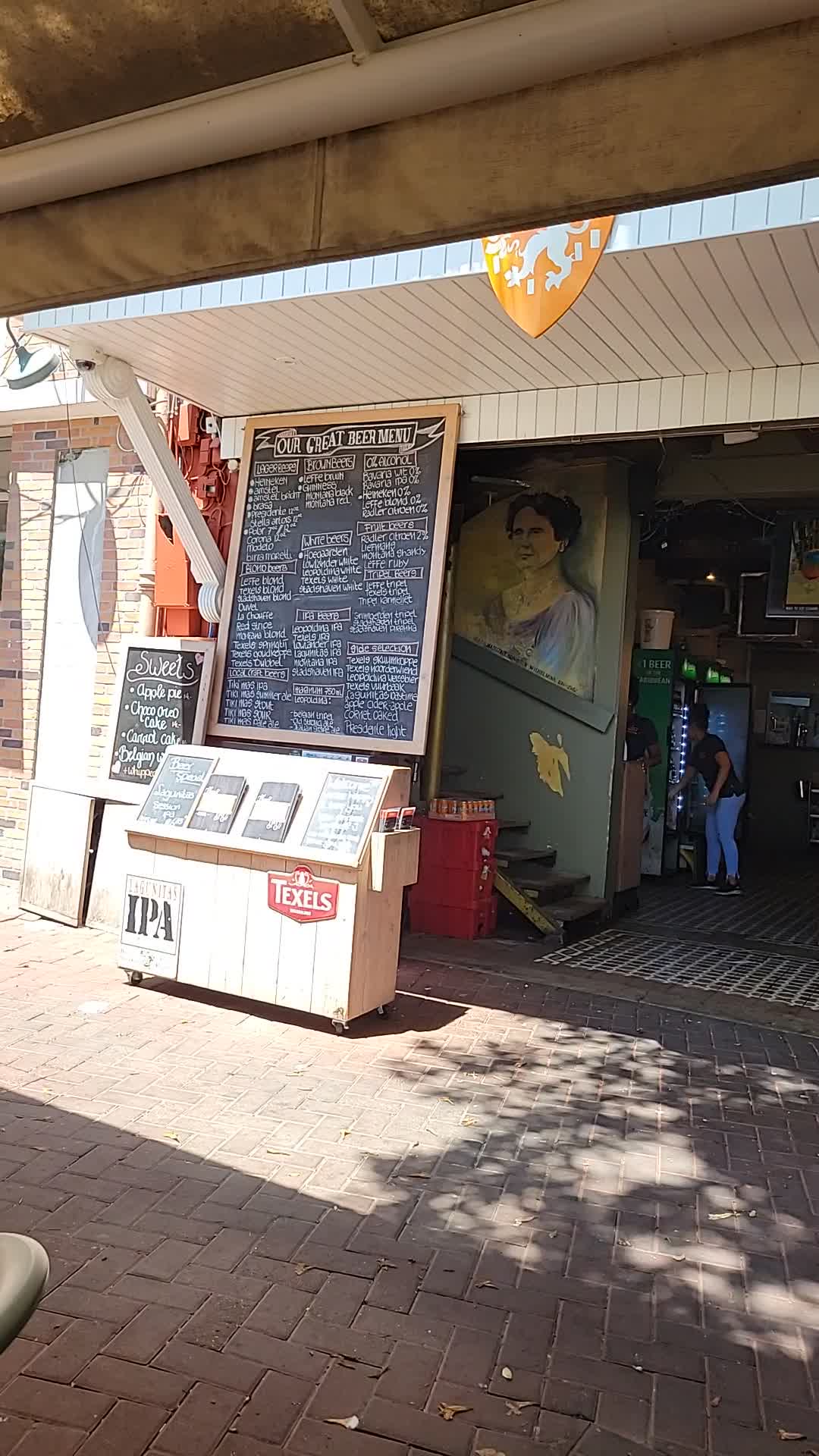 Video review of Plein Café Wilhelmina