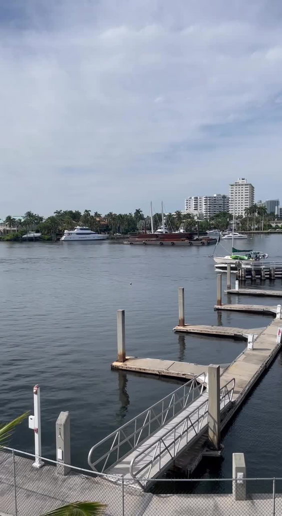 Las Olas Marina