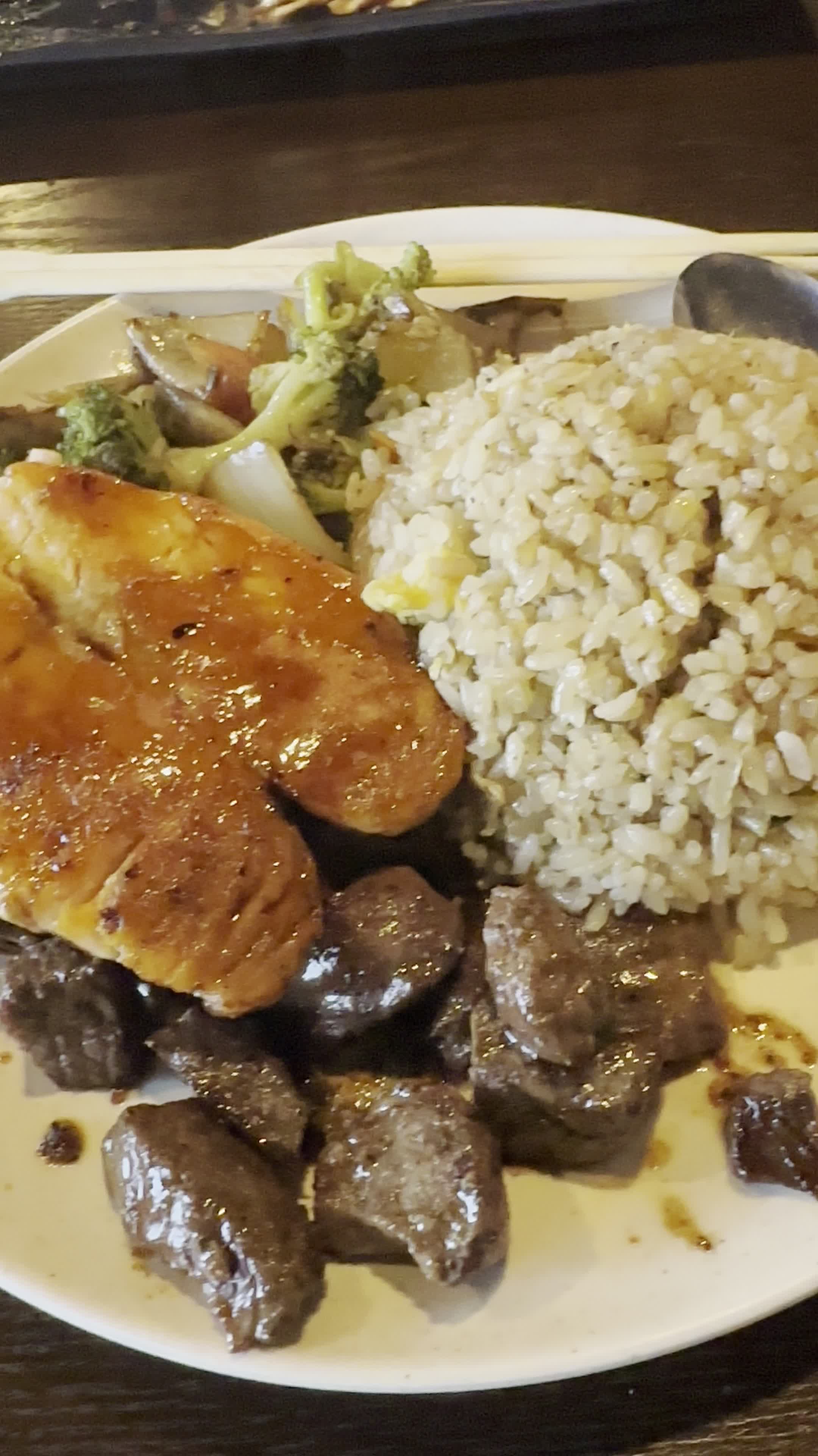 Umi Japanese Steak House & Sushi Bar