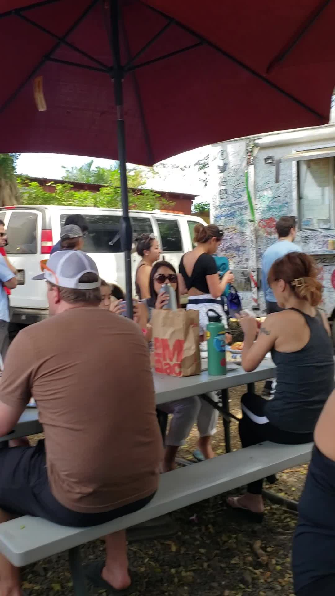 Video review of Giovanni's Shrimp Truck