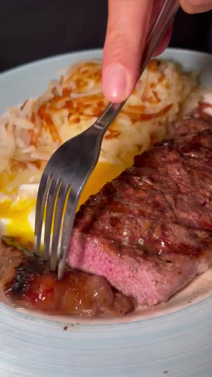 Video review of The Coffee Shop at Treasure Island