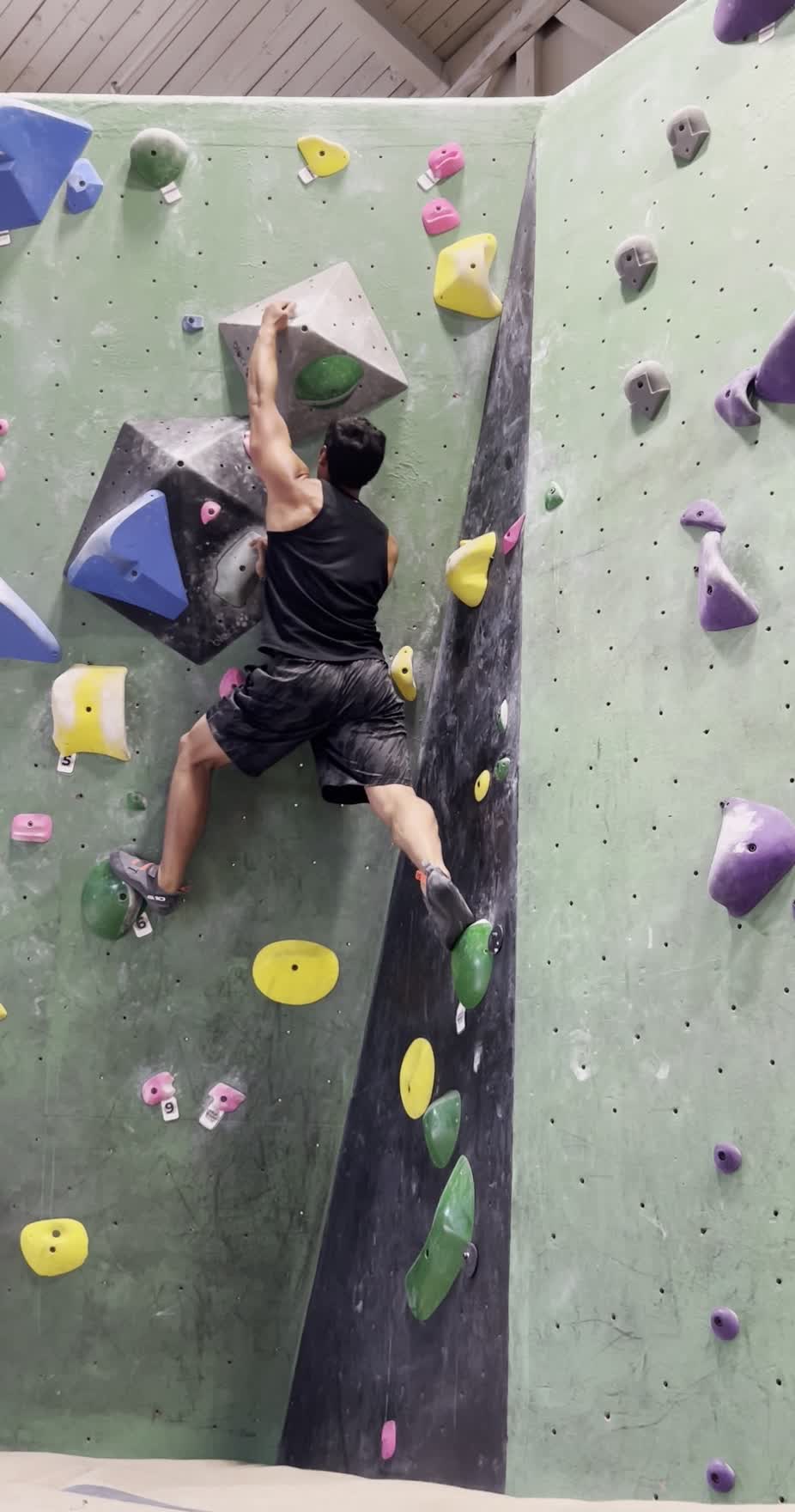 Video review of The Circuit Bouldering Gym