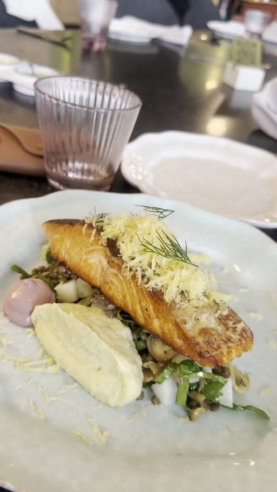 Saint restuarant