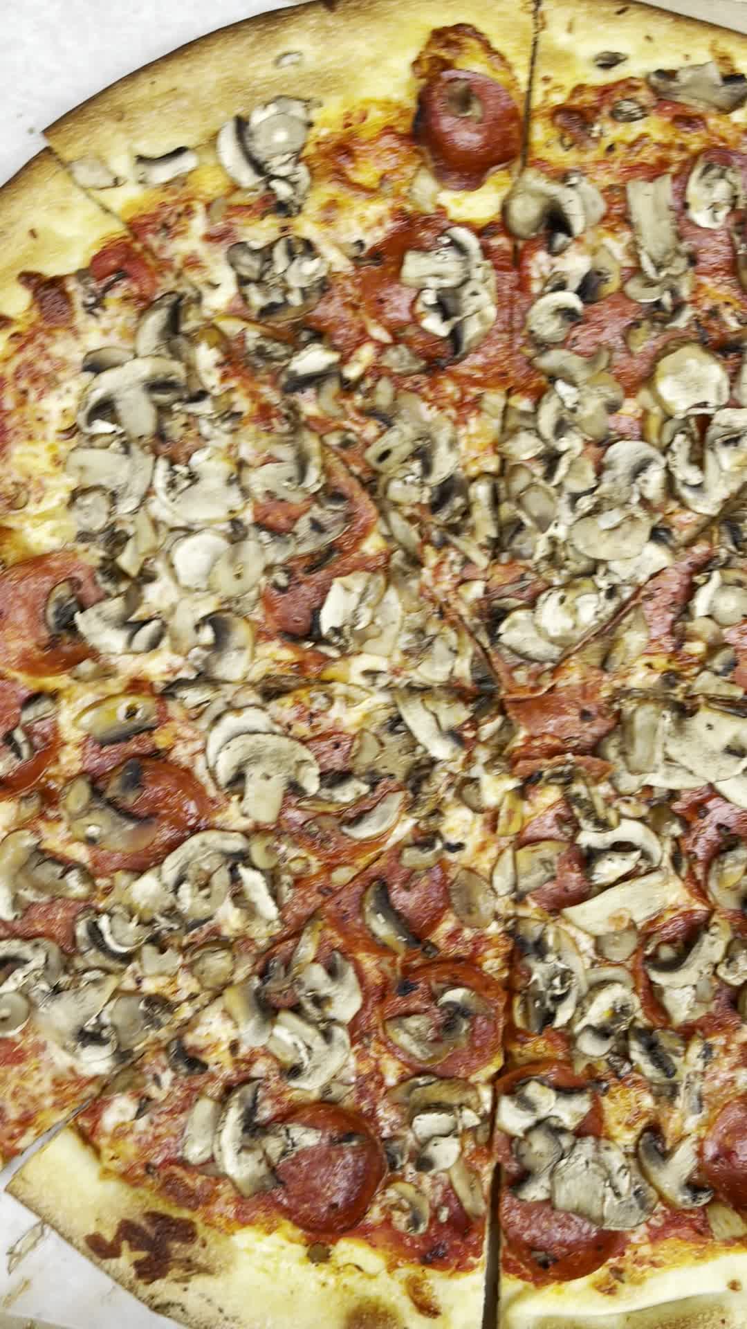 Video review of Lamonica's NY Pizza