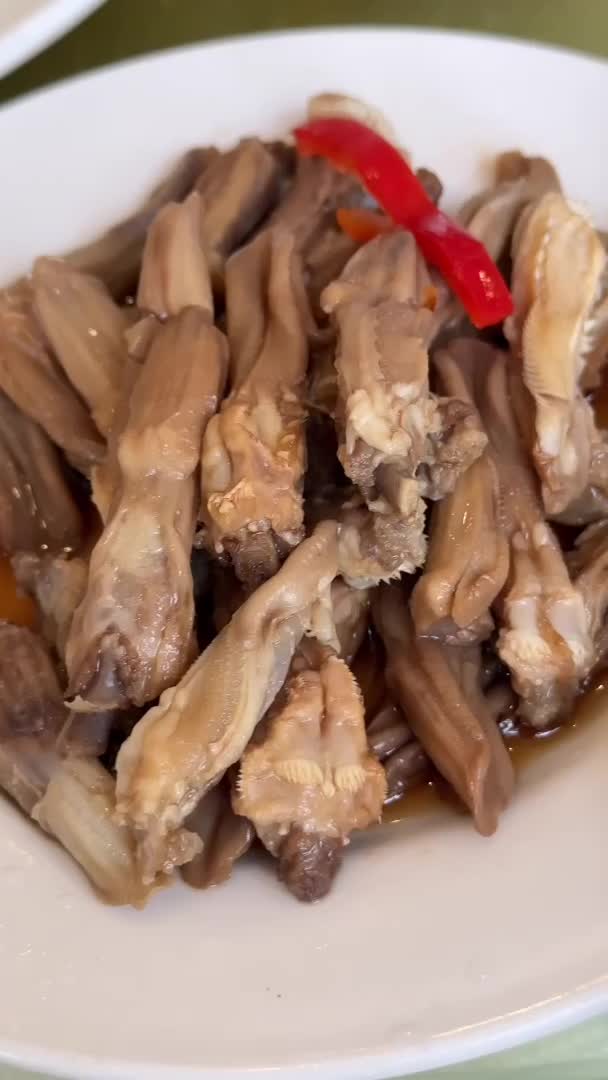 Video review of Golden Palace