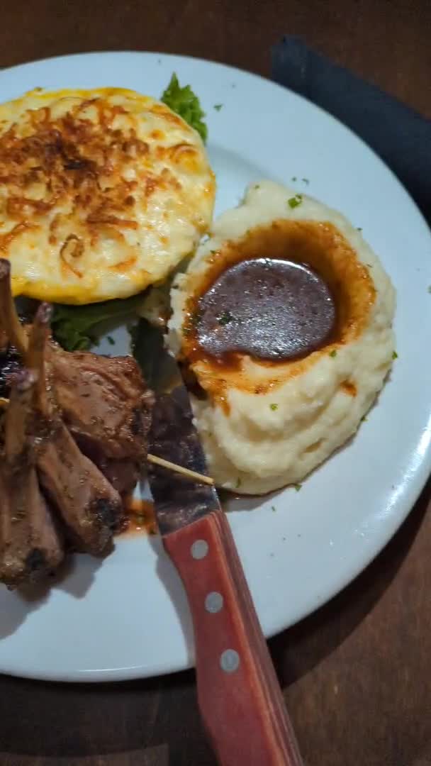 The Alley Restaurant & Bar