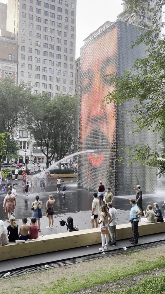 Wrigley Sq and Millennium Park Mon