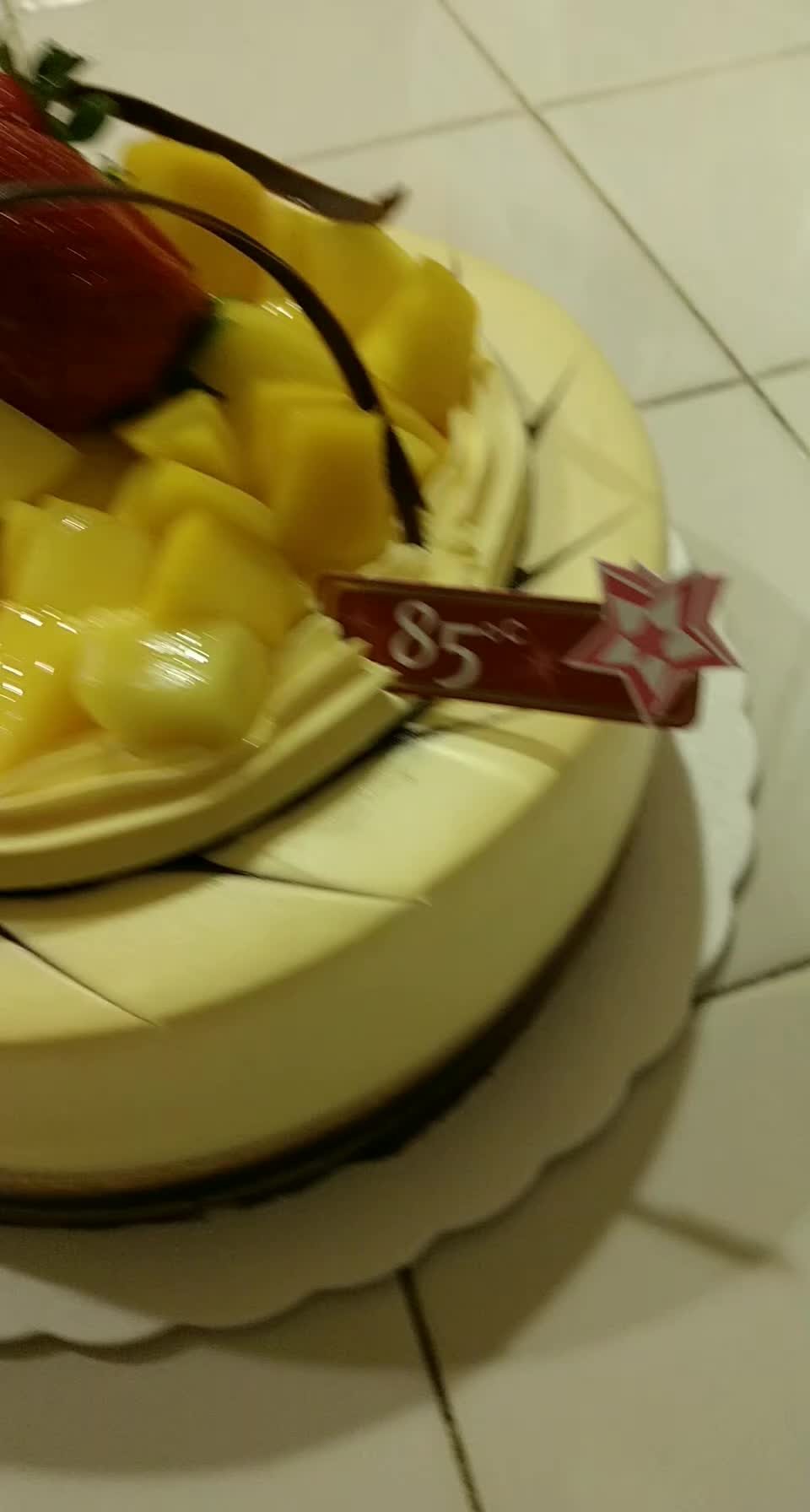 Video review of 85C Bakery Cafe