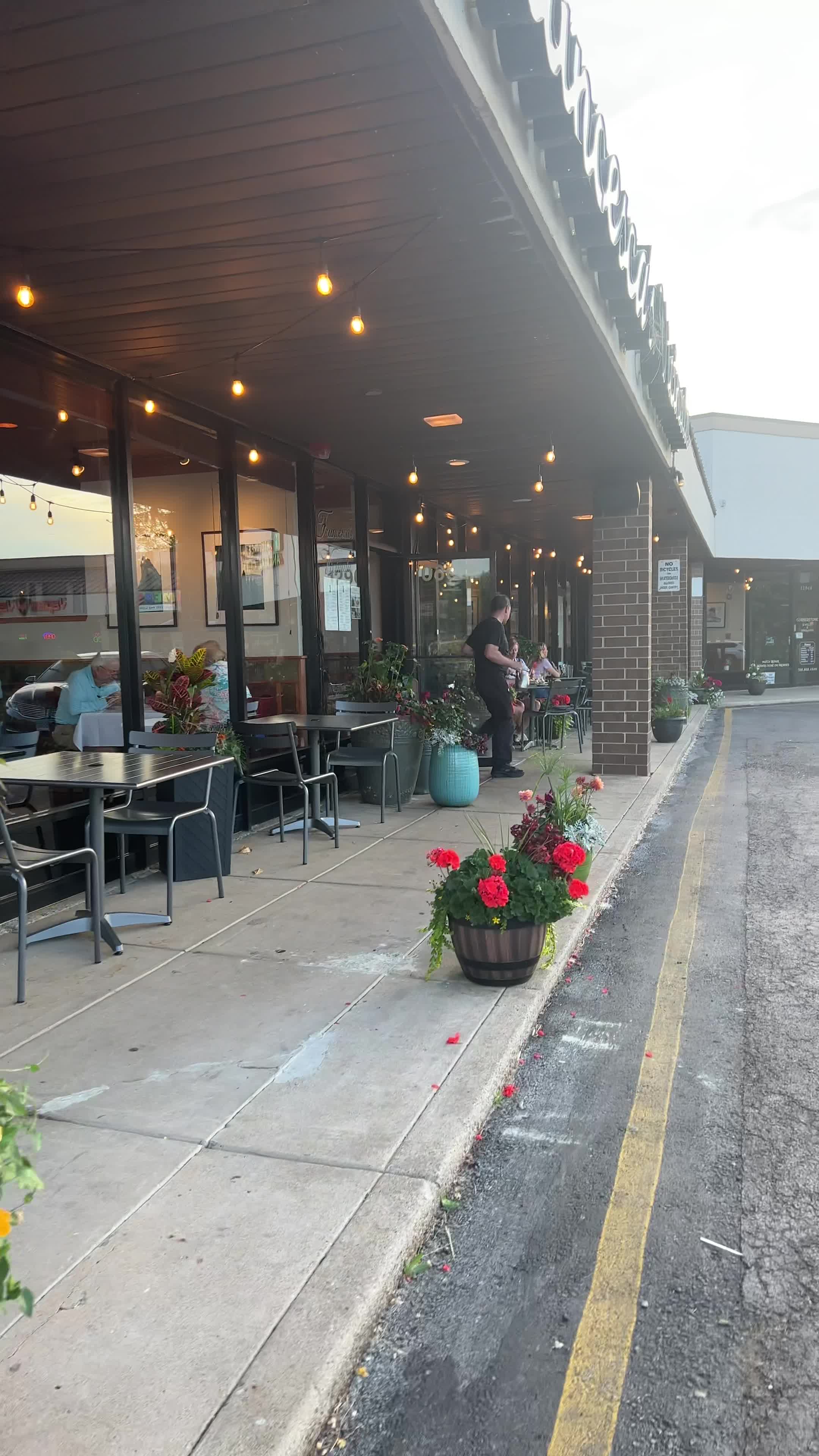 Video review of Francesca's Vicinato