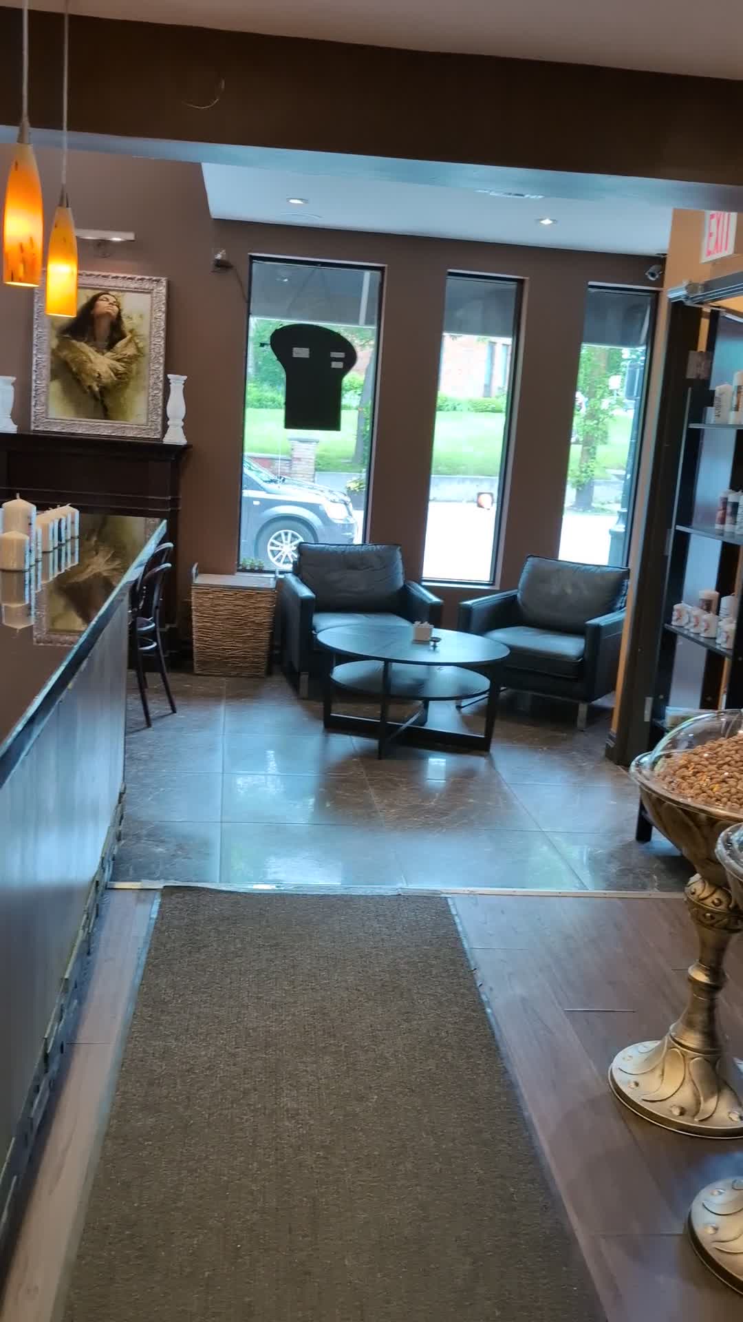 Video review of BB Cafe