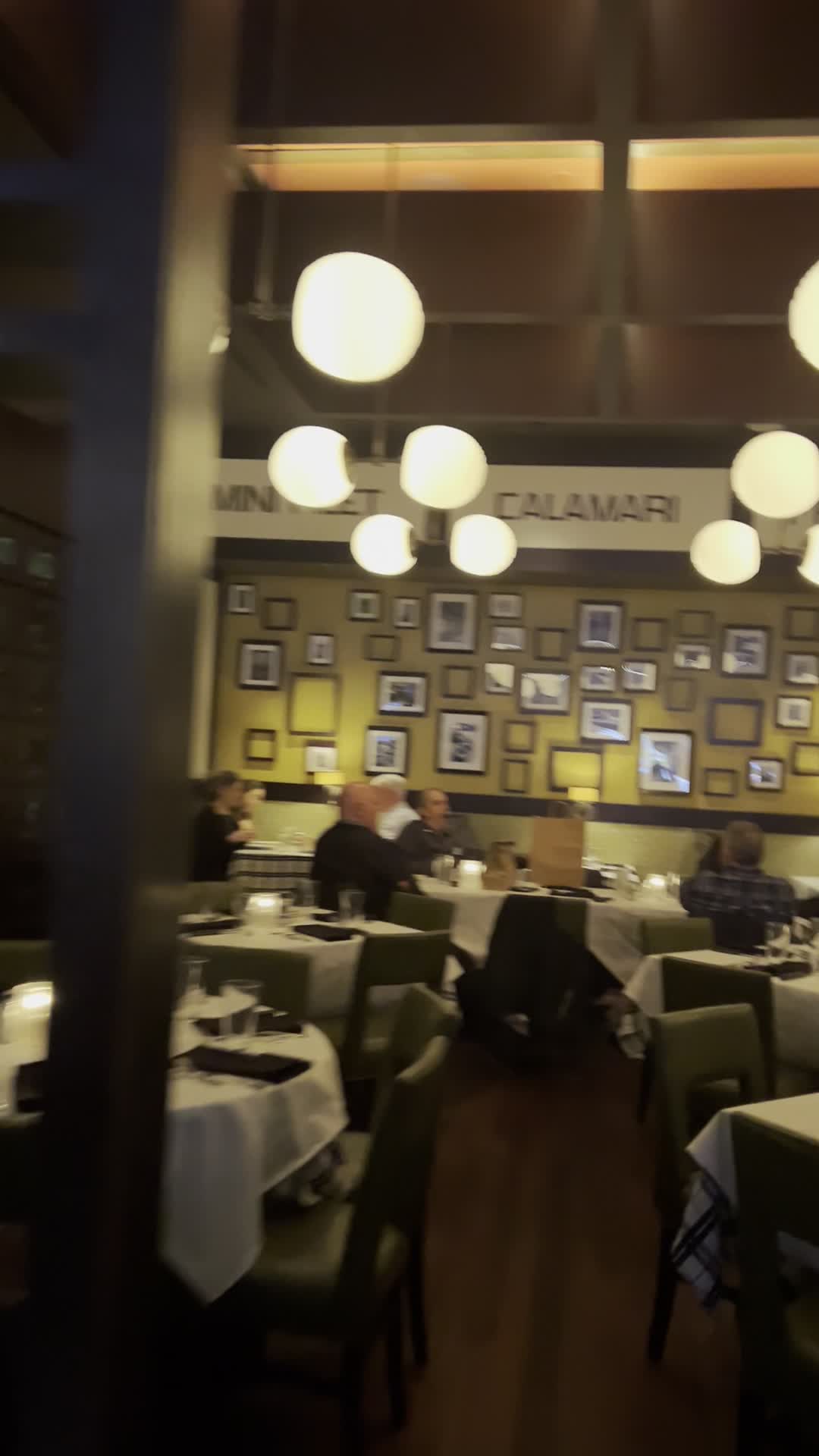 Video review of Hugo's Frog Bar & Chop House