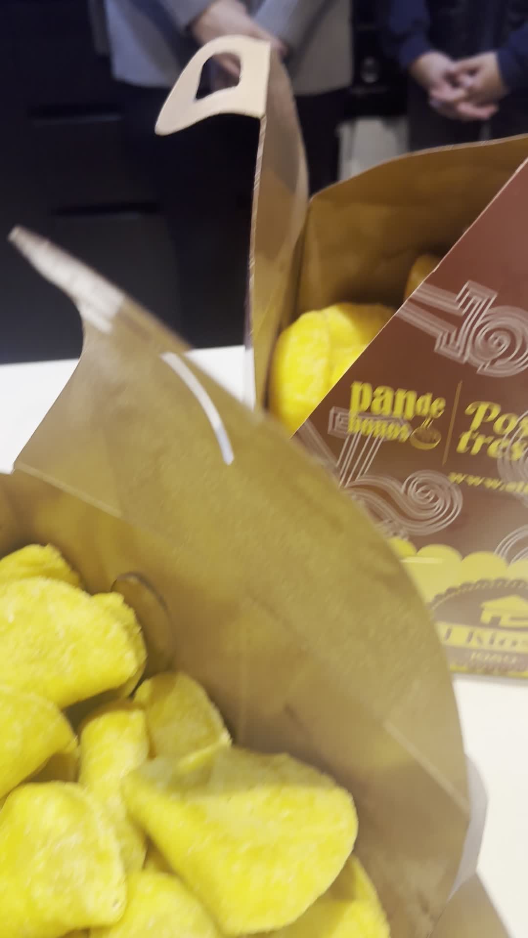 Video review of El Kiosko