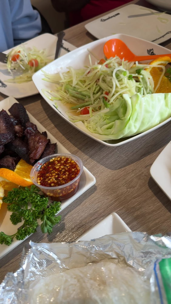 Sanamluang Cafe