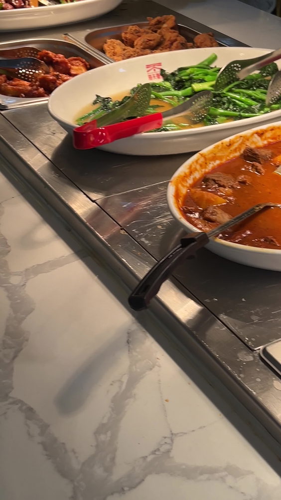 Sea & sky buffet 