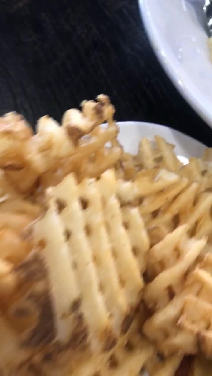 Video review of Walk-On's Sports Bistreaux