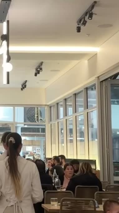 Video review of Café Giulia