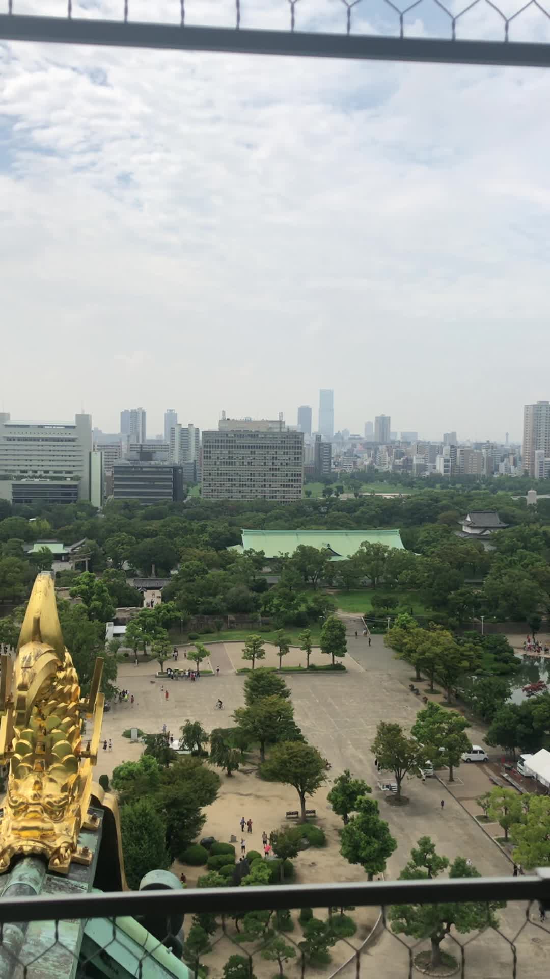 Osaka Castle (大阪城)