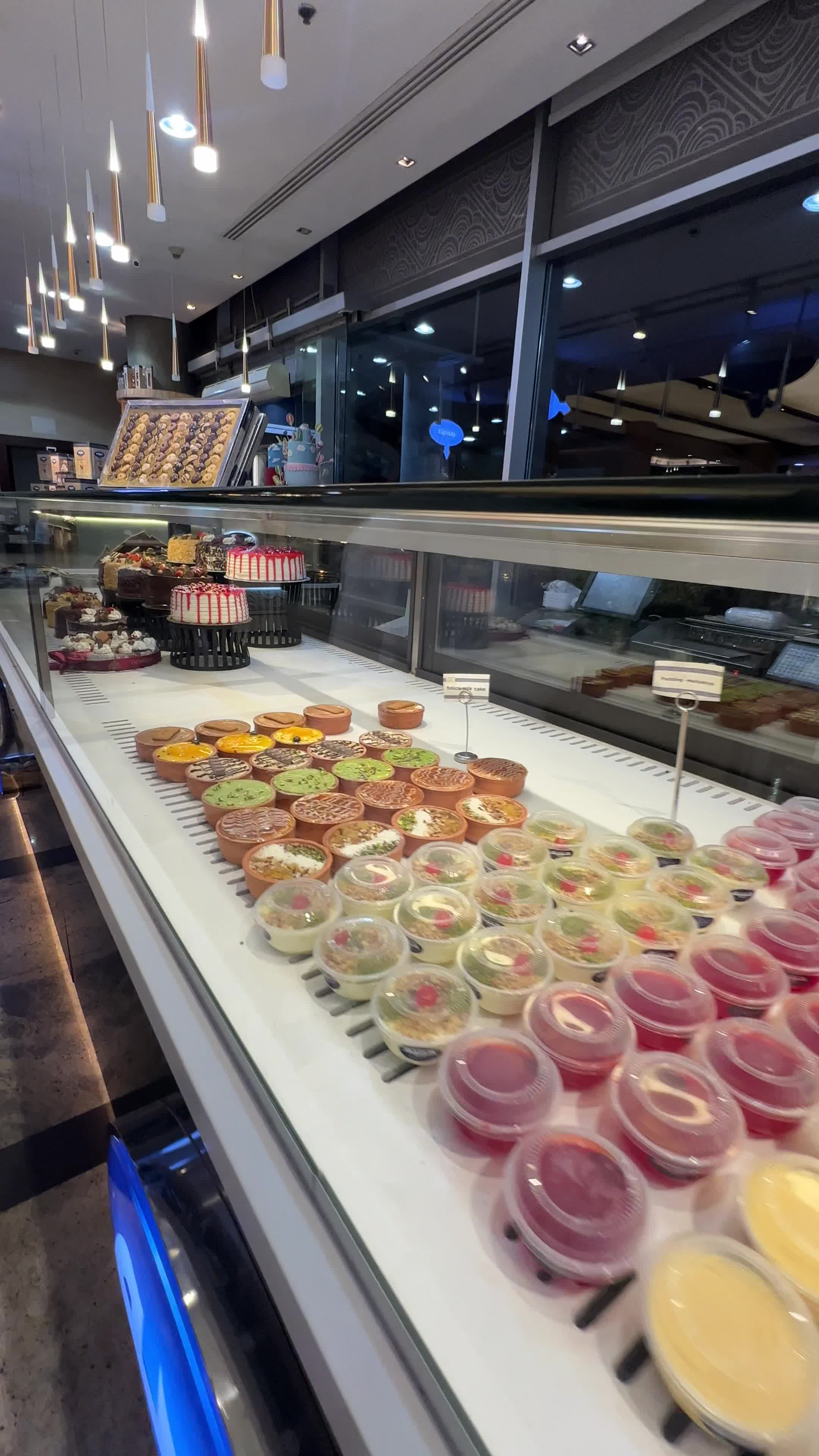 Video review of Habibah Sweets (حلويات حبيبة)