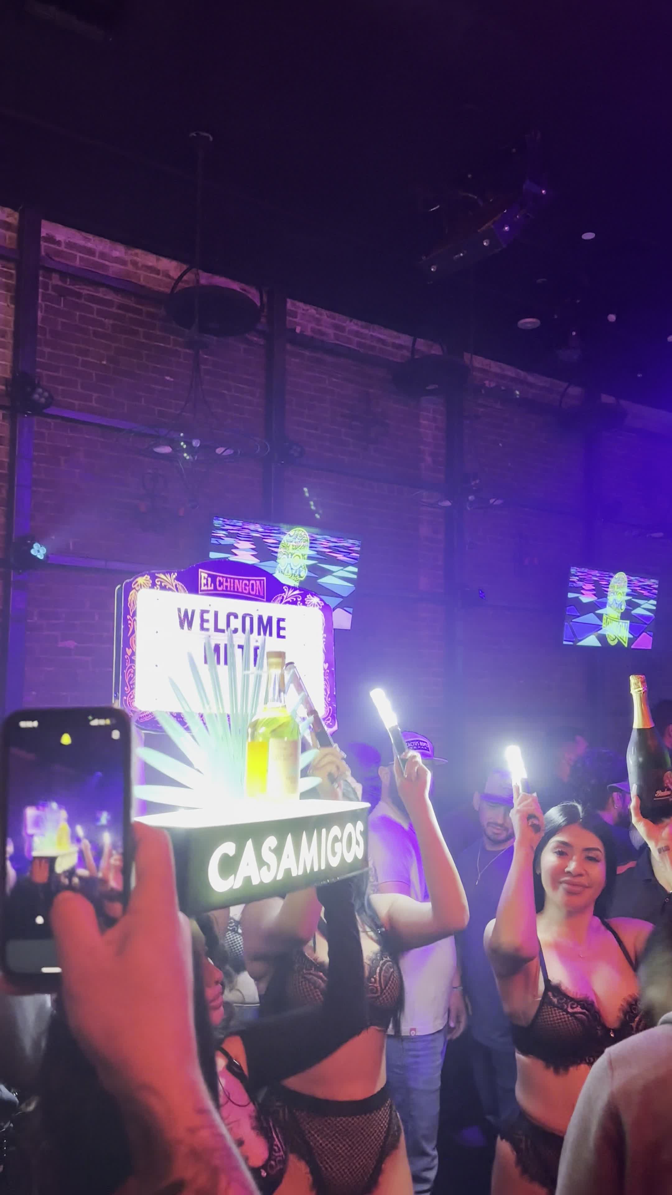 Video review of El Chingon