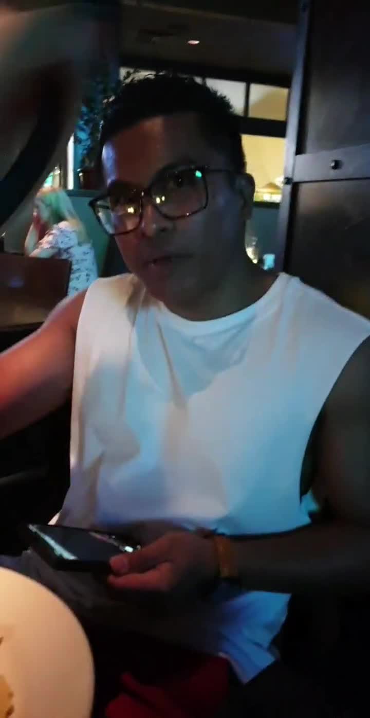 Video review of Yard House