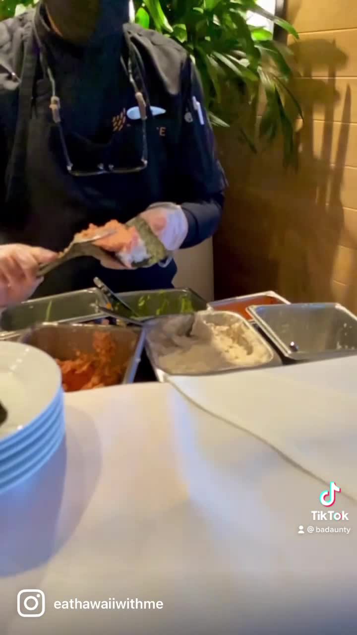 Video review of 100 Sails Restaurant & Bar