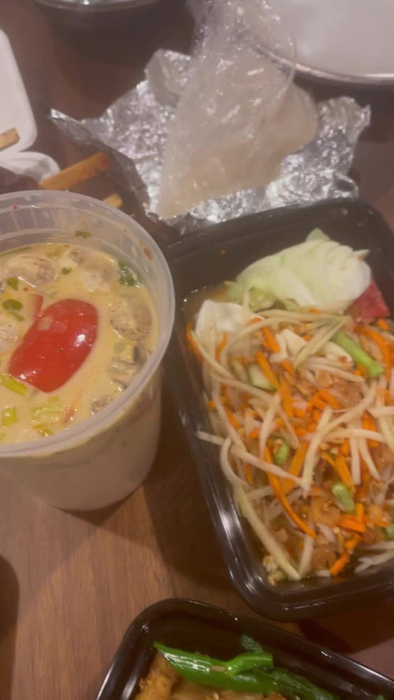 Luv2eat Thai Bistro