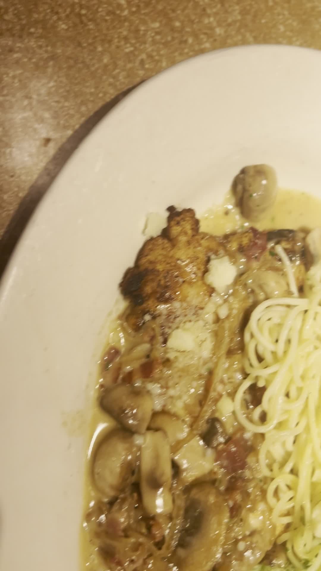 Video review of The Cheesecake Factory