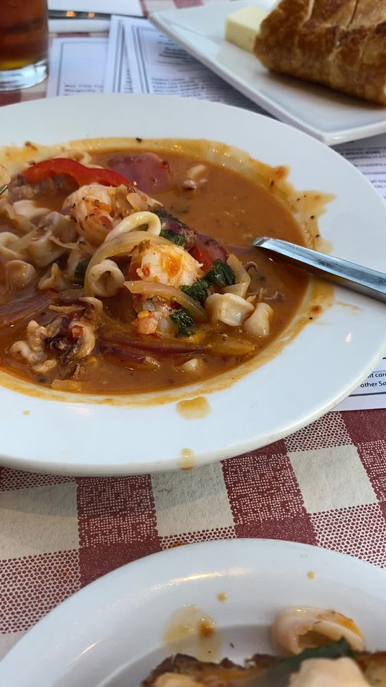 Cioppino's