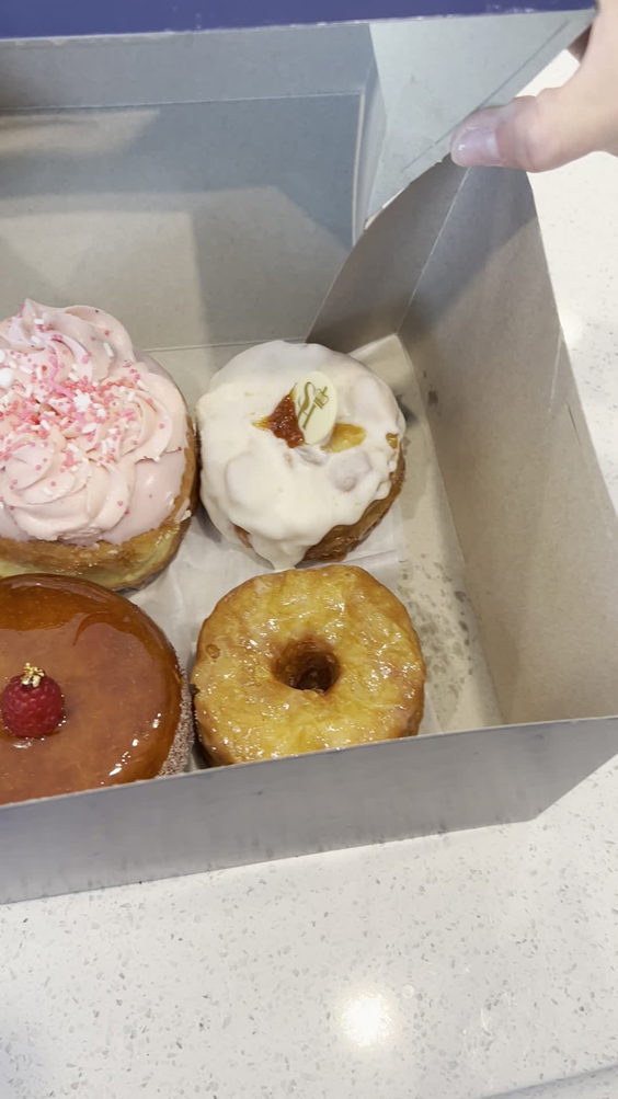 Saint Honoré Doughnuts & Beignets