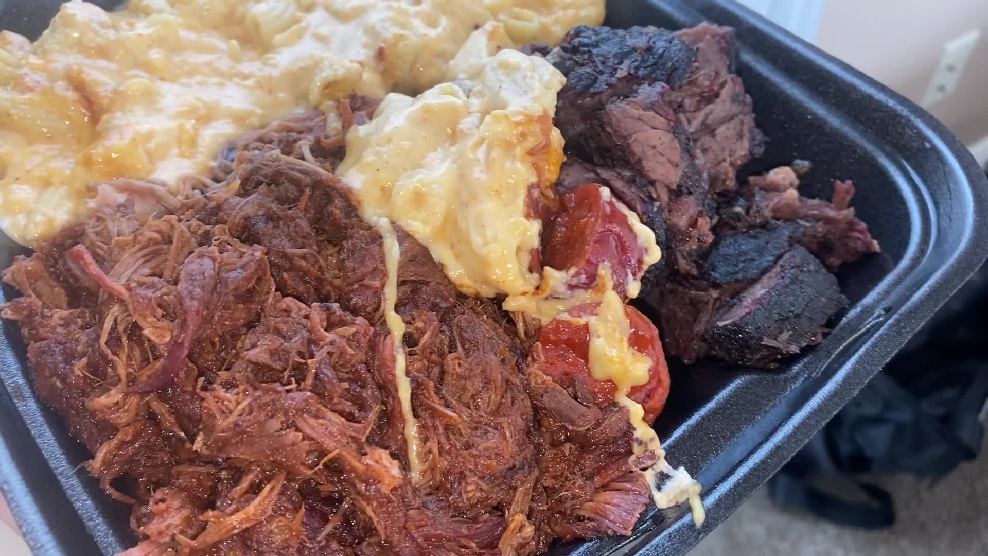 Video review of John Mull's Meats & Road Kill Grill